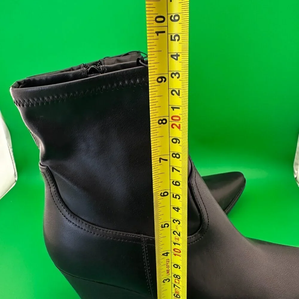 NWOT INDIGO BLACK WESTERN ANKLE WOMEN'S BOOT, INNER ZIP & STACKED HEEL 10 M
